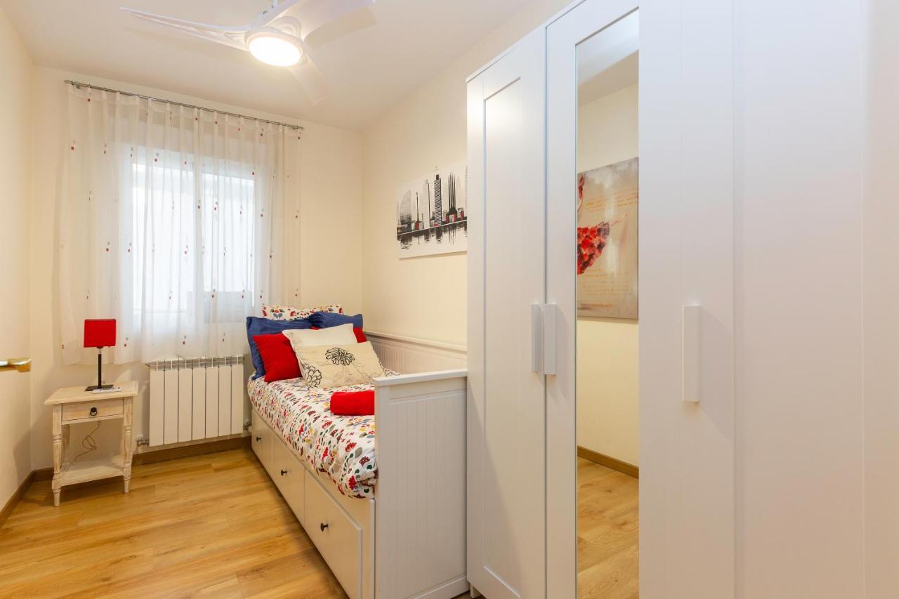 Ferienwohnung Apartamento Puente De Segovia Madrid Exterior foto